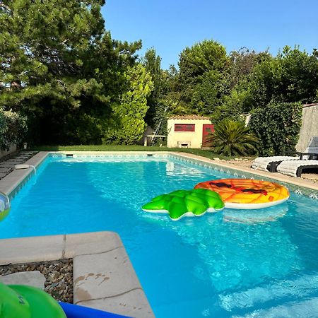 La Pitchoune : Gite Aux Pieds Des Alpilles Мурьес Экстерьер фото